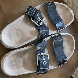 Dr Marten Sandal Size 8 US/UK 6 EUC